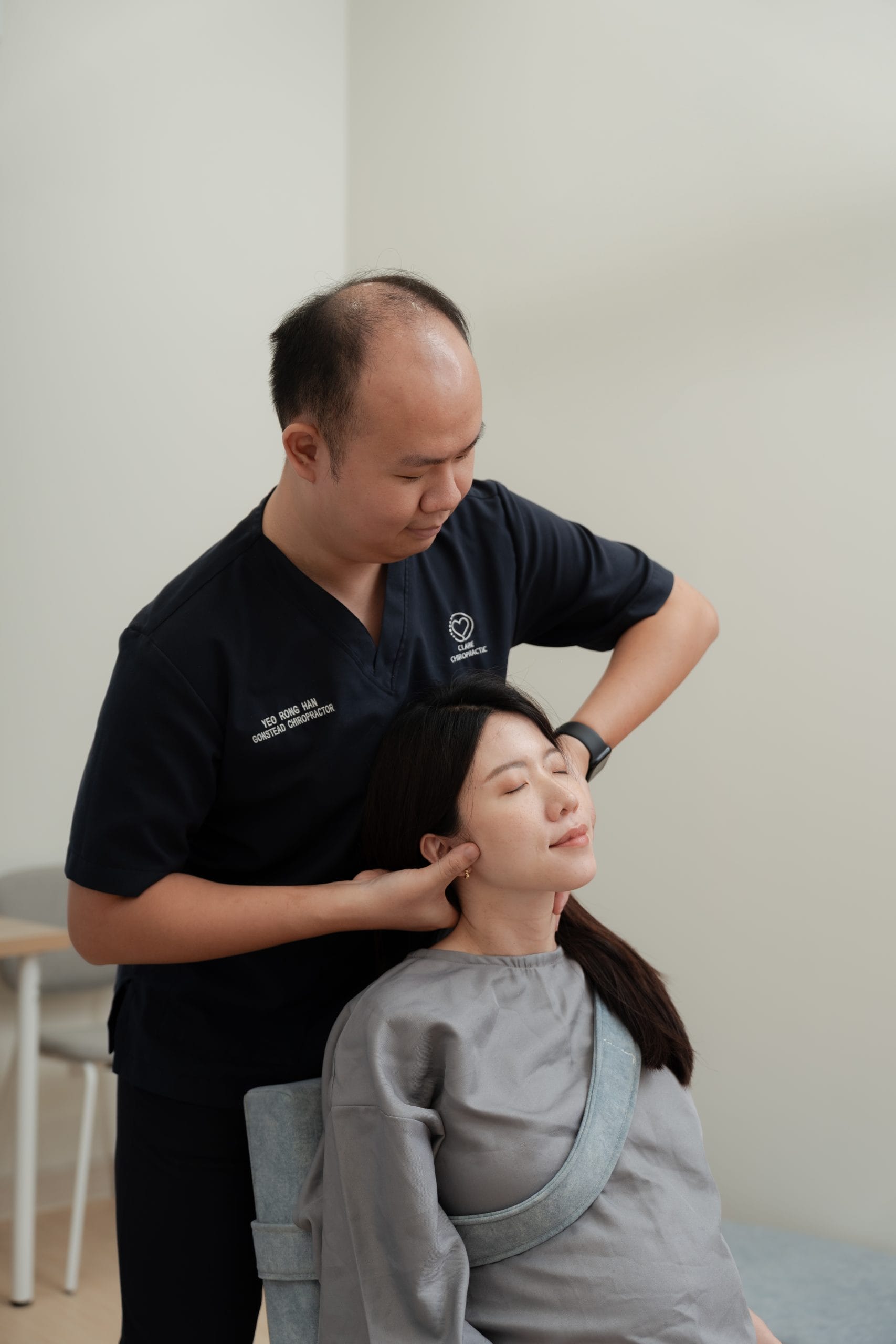 yeo doing neck gonstead adjustment